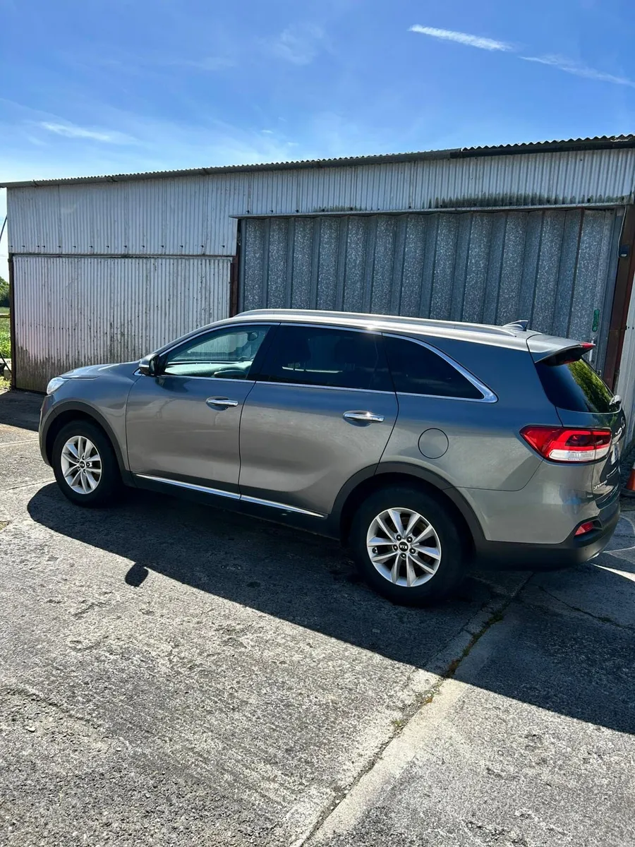 Kia Sorrento - Image 5