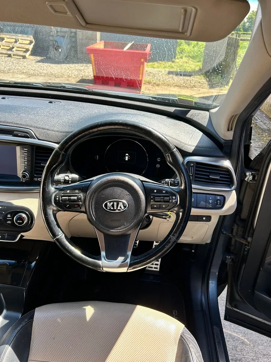 Kia Sorrento - Image 6