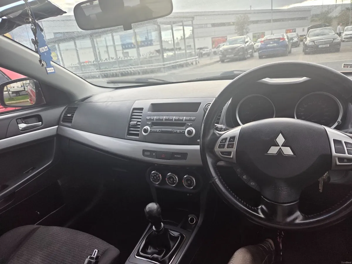 Mitsubishi Lancer 2011 - Image 4