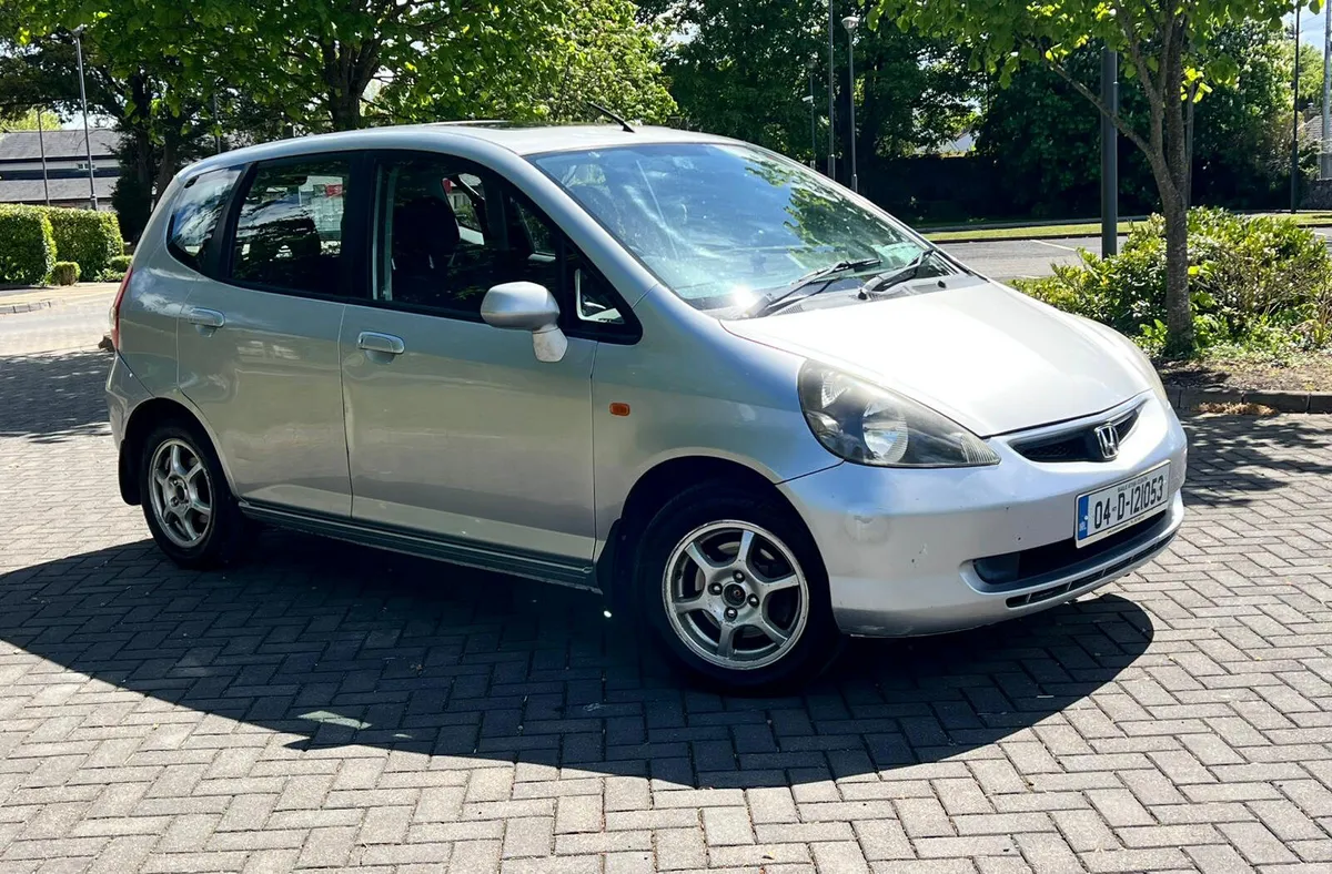 Honda Jazz 2004 Automatic 1.3 Petrol new nct 11/26 - Image 4