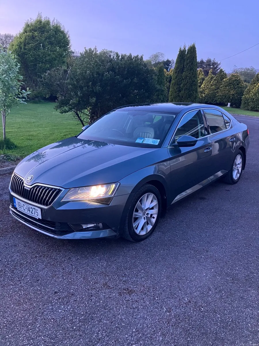 Skoda Superb 2016 - Image 1