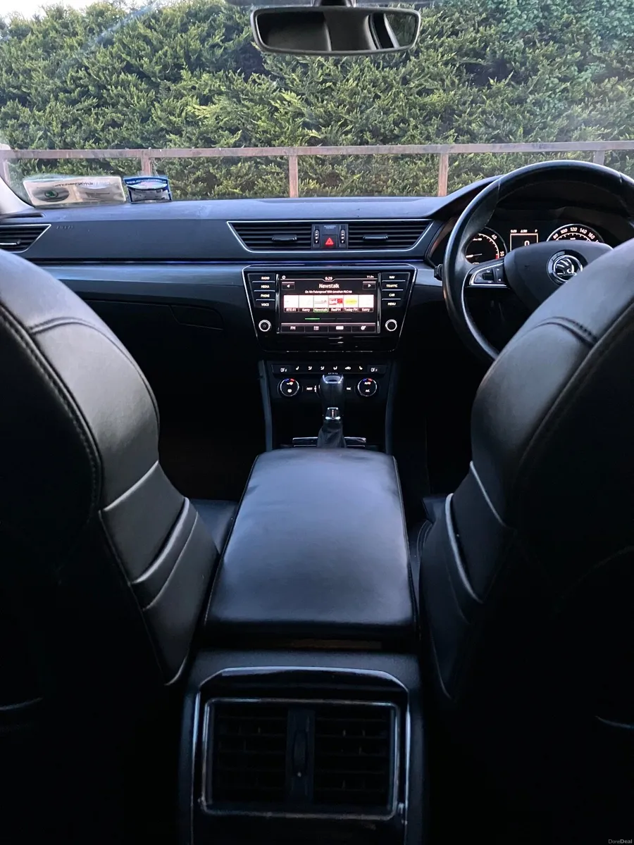 Skoda Superb 2016 - Image 2