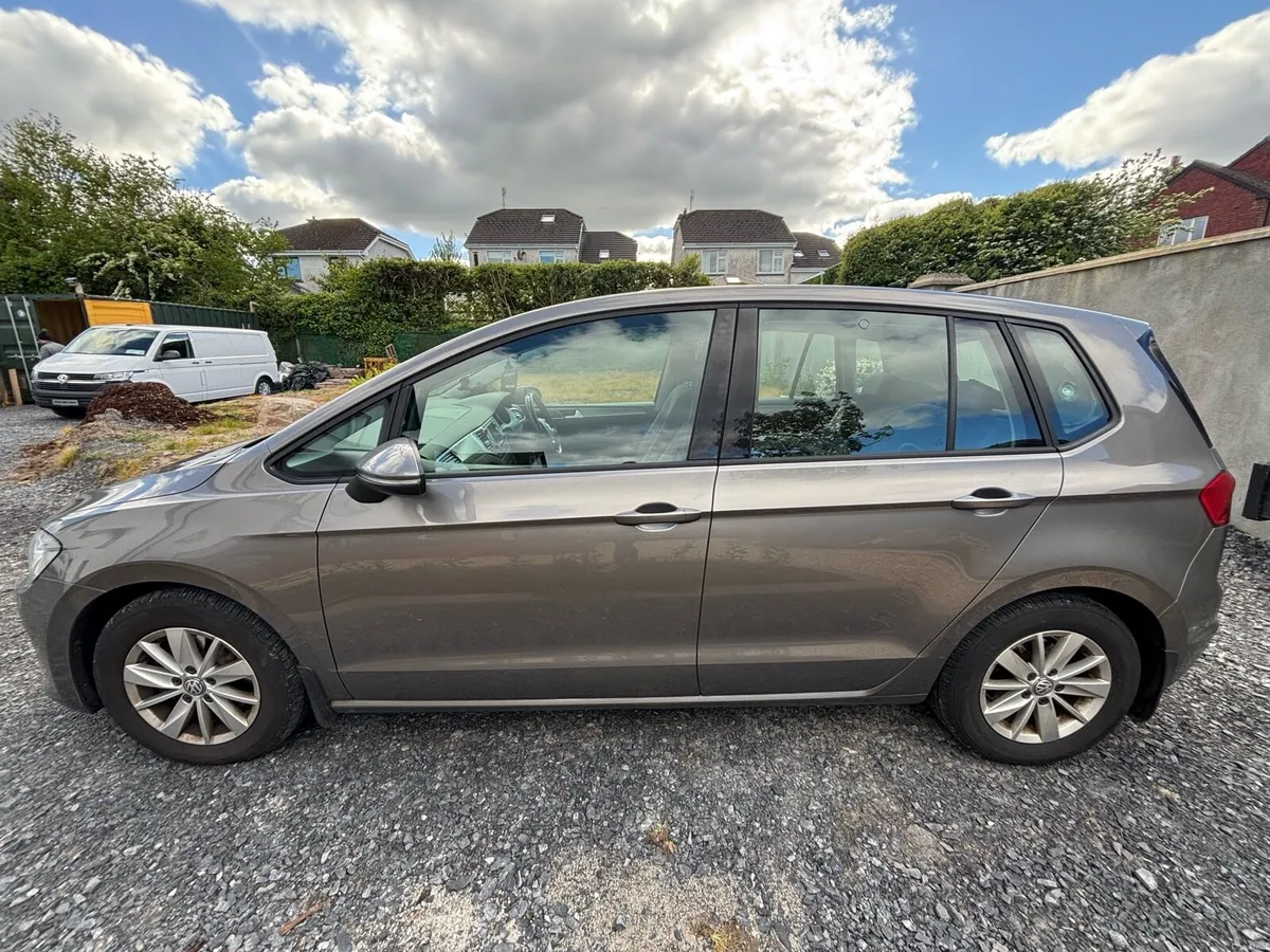 VW golf estate - automatic - Image 4