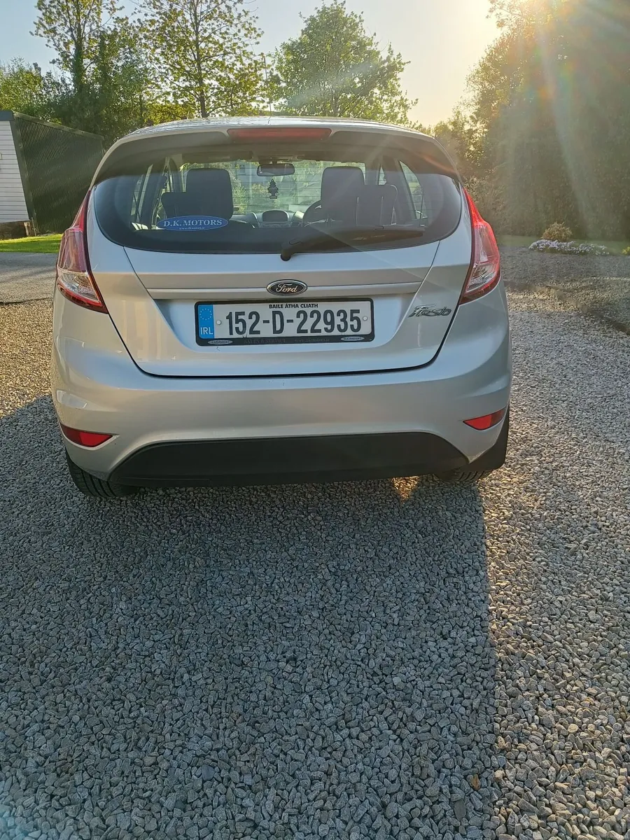 Ford Fiesta 2015 - Image 2