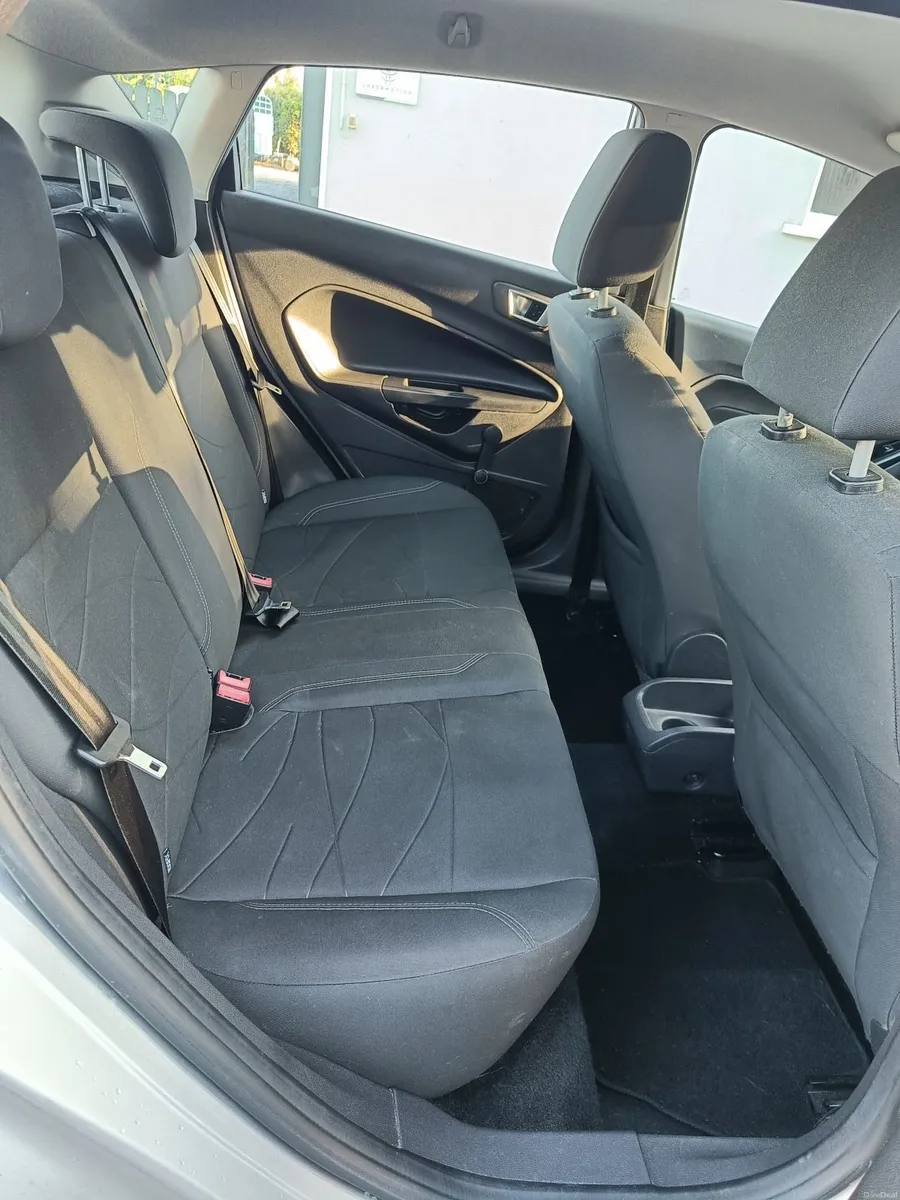 Ford Fiesta 2015 - Image 4