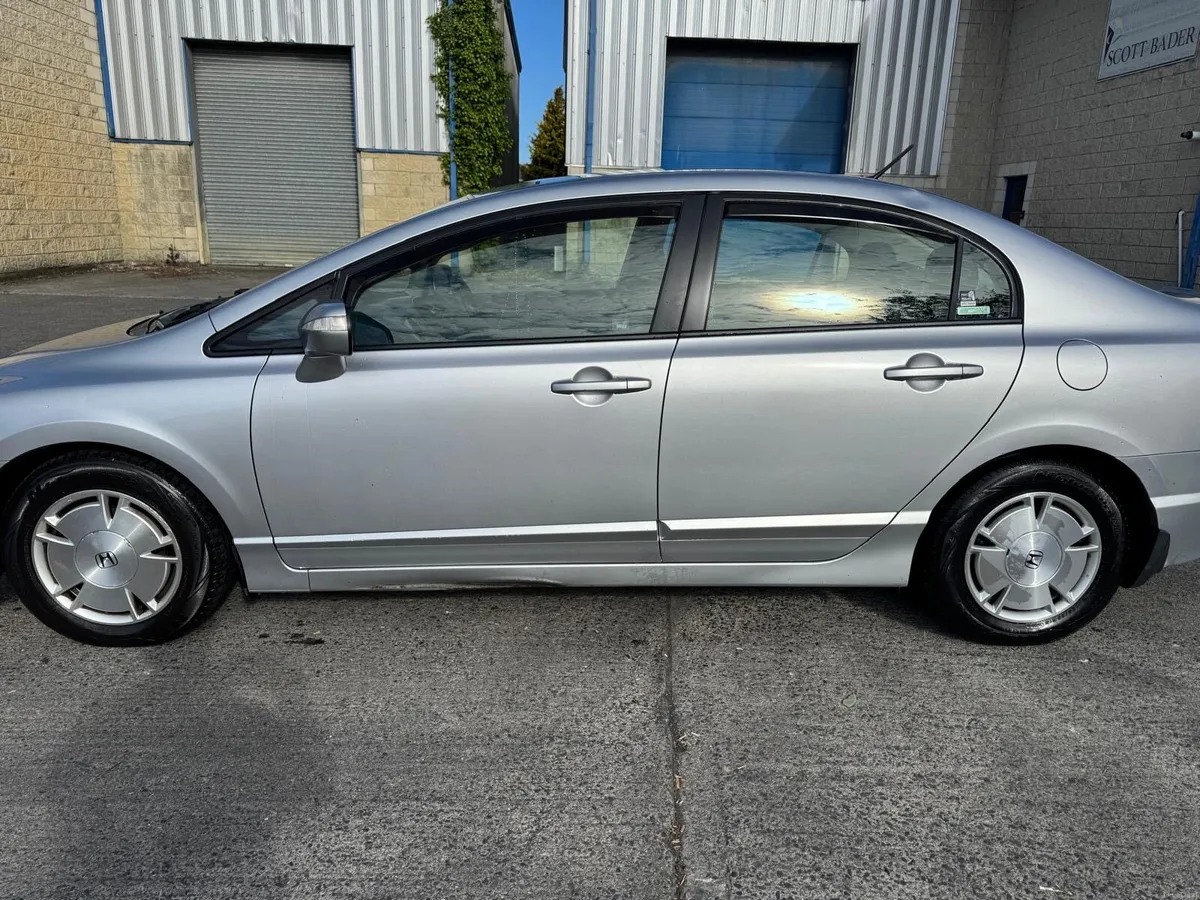 Honda civic - Image 3