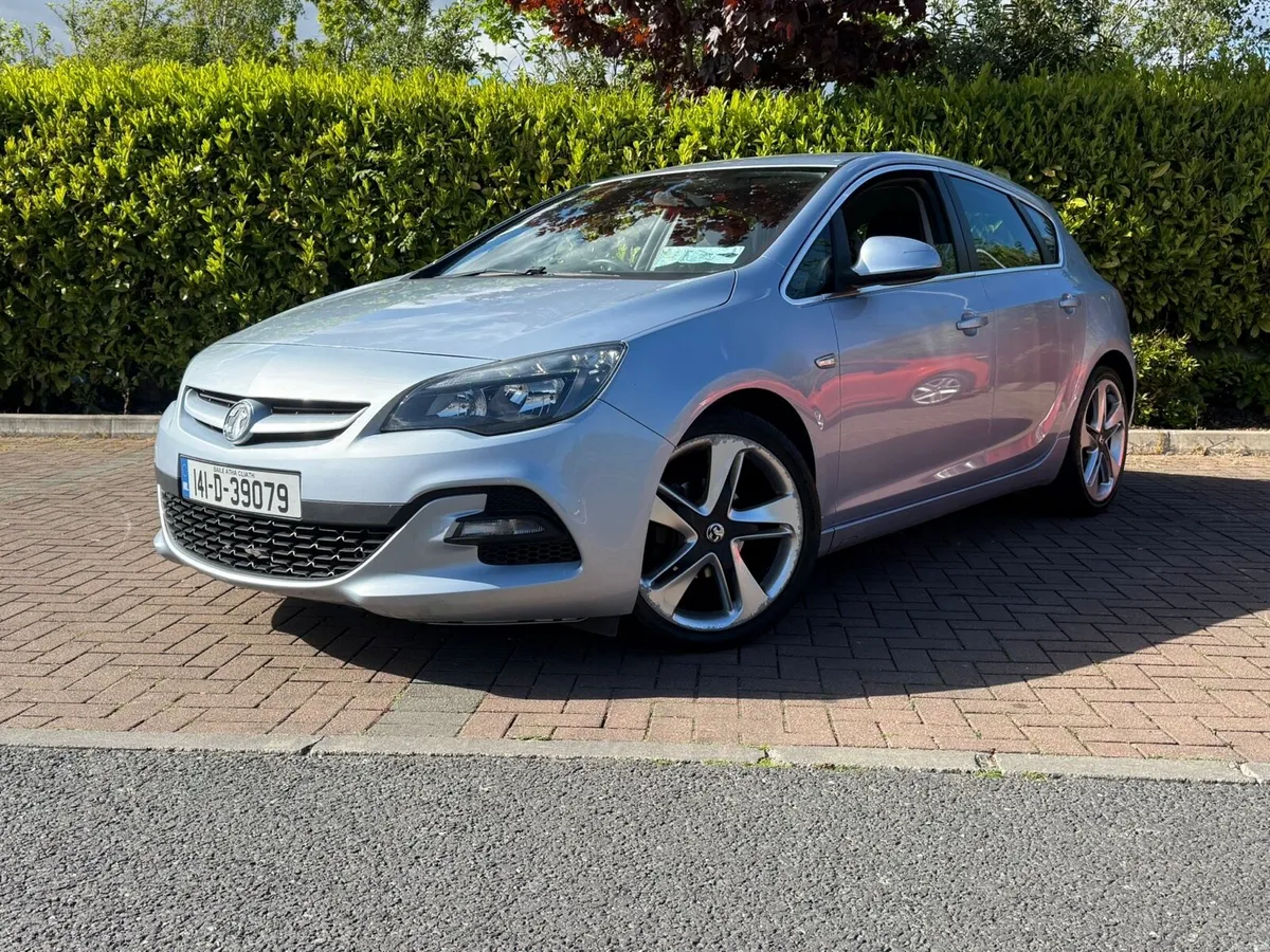 VAUXHALL ASTRA 1.6 PETROL NCT 12/26 TAX 07/26 - Image 2
