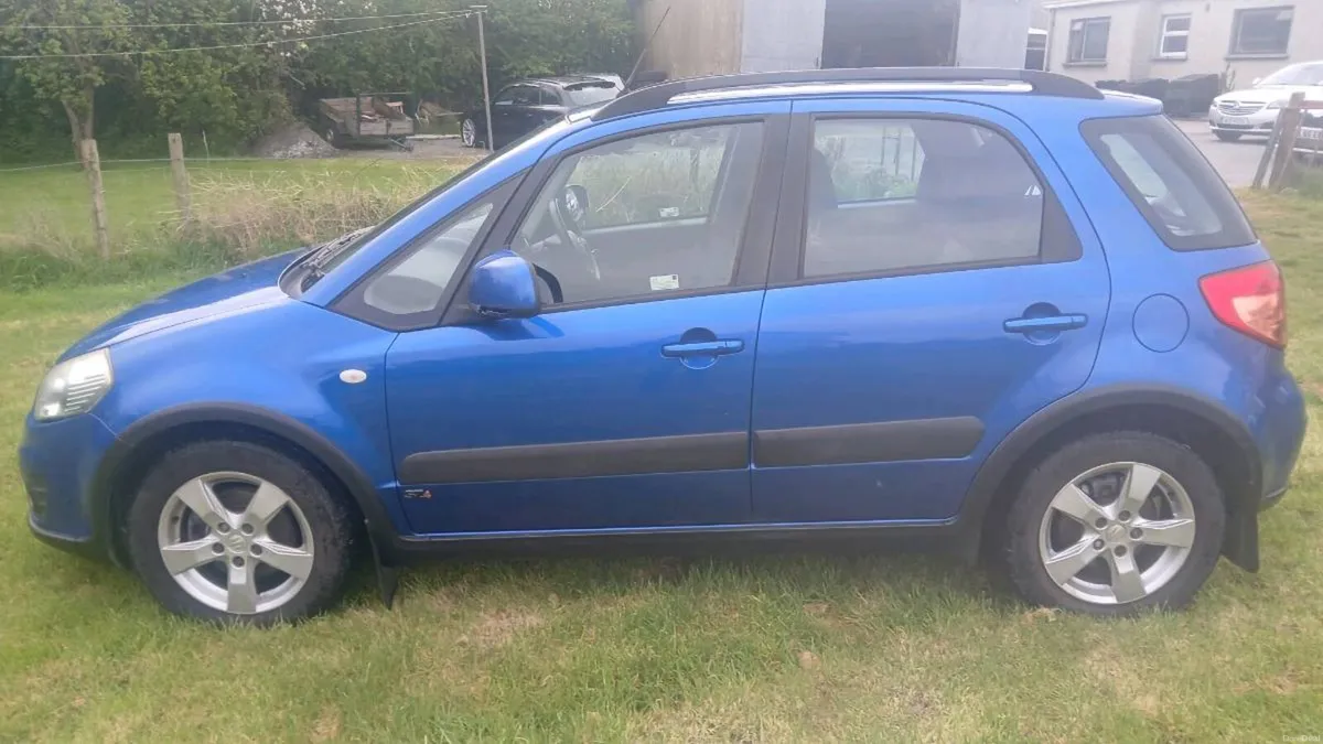 Suzuki SX4 2010 - Image 2