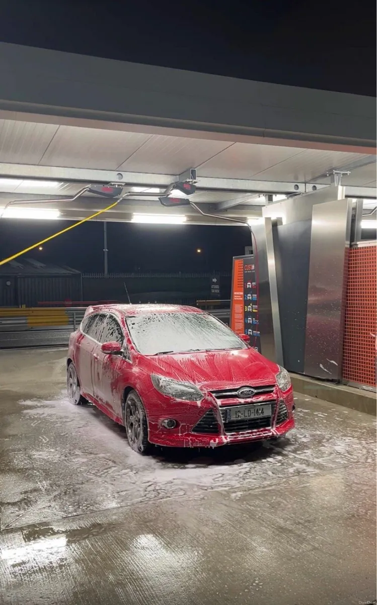 2012 Ford focus Low mileage - Image 3