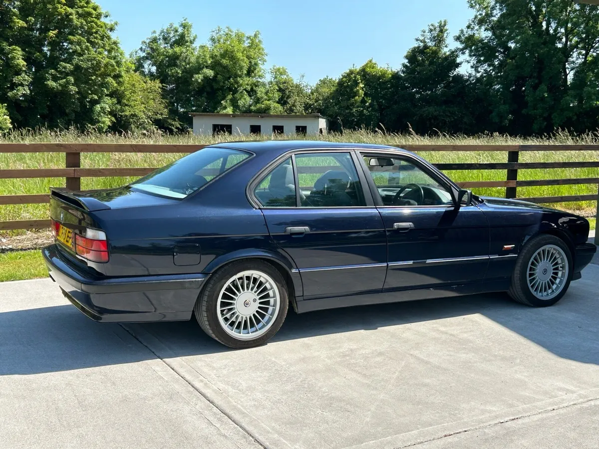 Car - Image 4