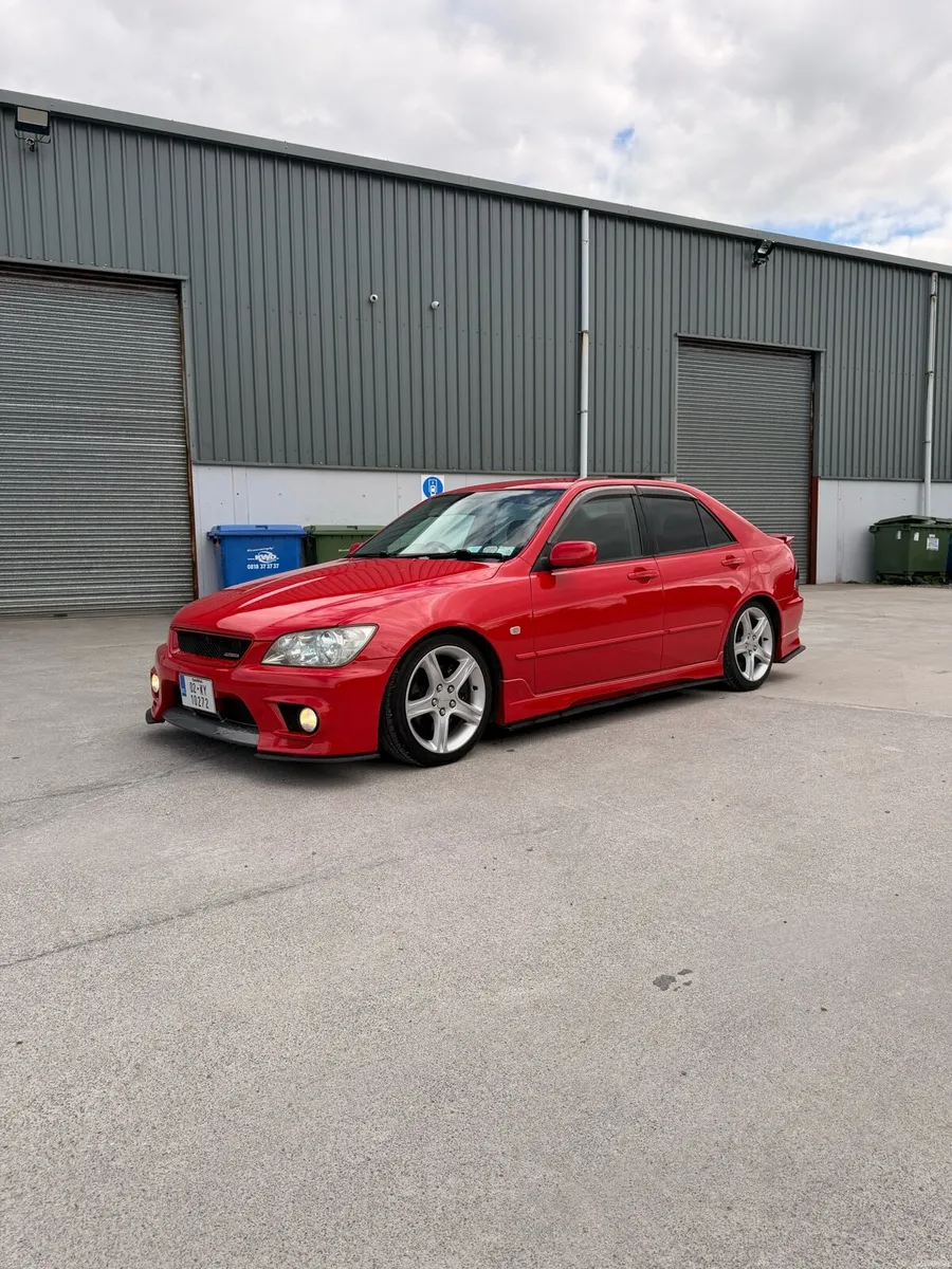 Toyota Altezza - Image 1