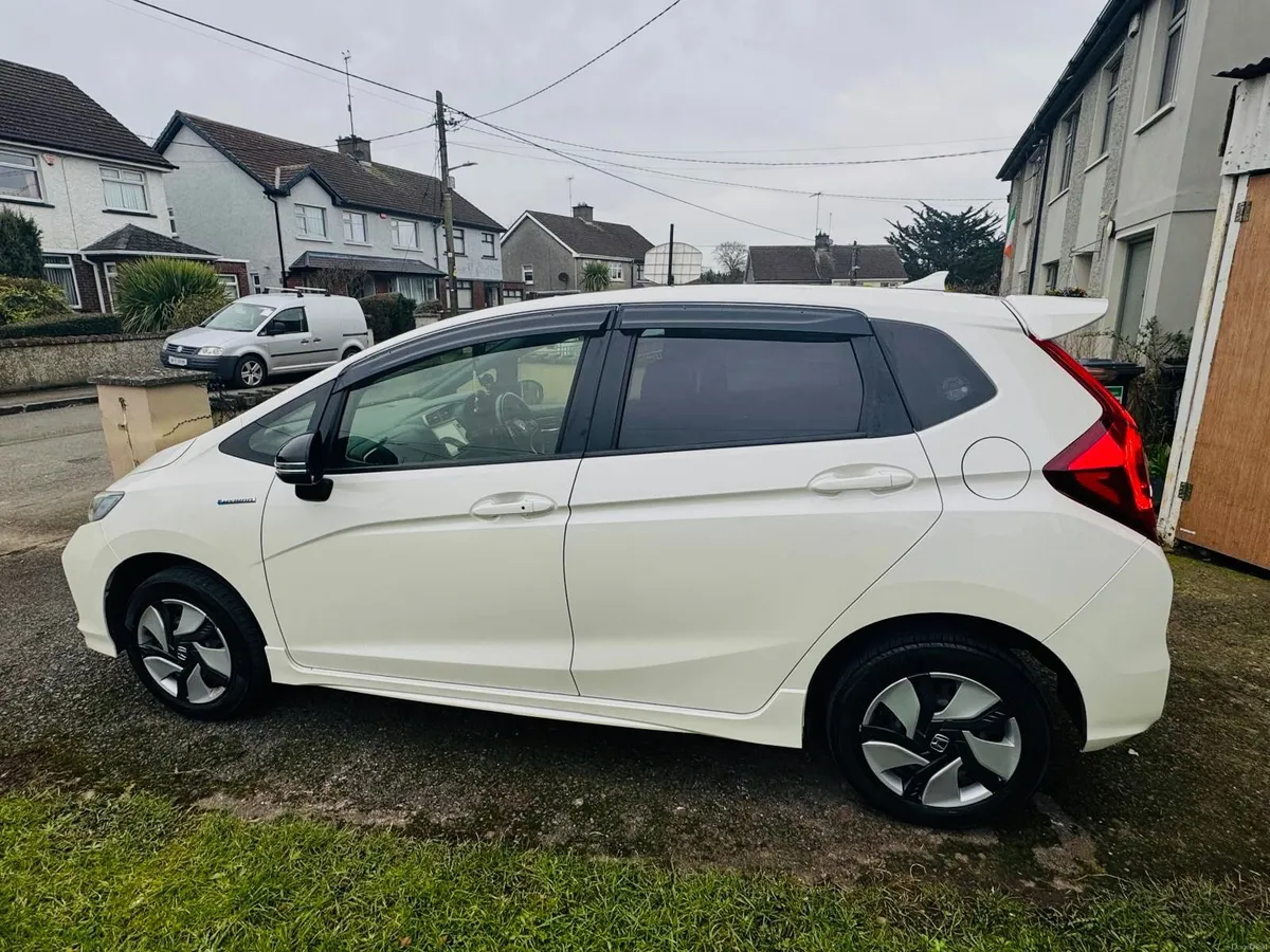 Honda Fit 2018 - Image 2