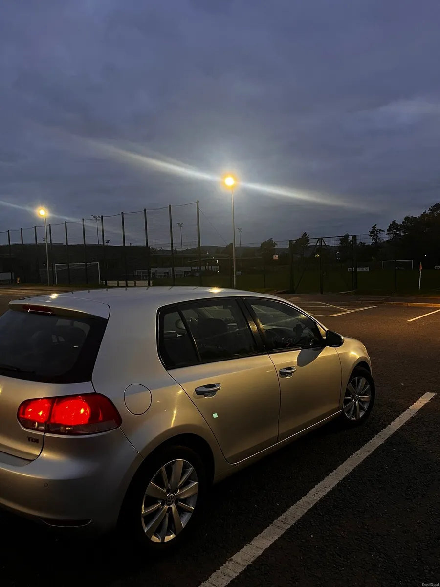 VW Golf 1.6 TDI DSG Automatic - Image 4
