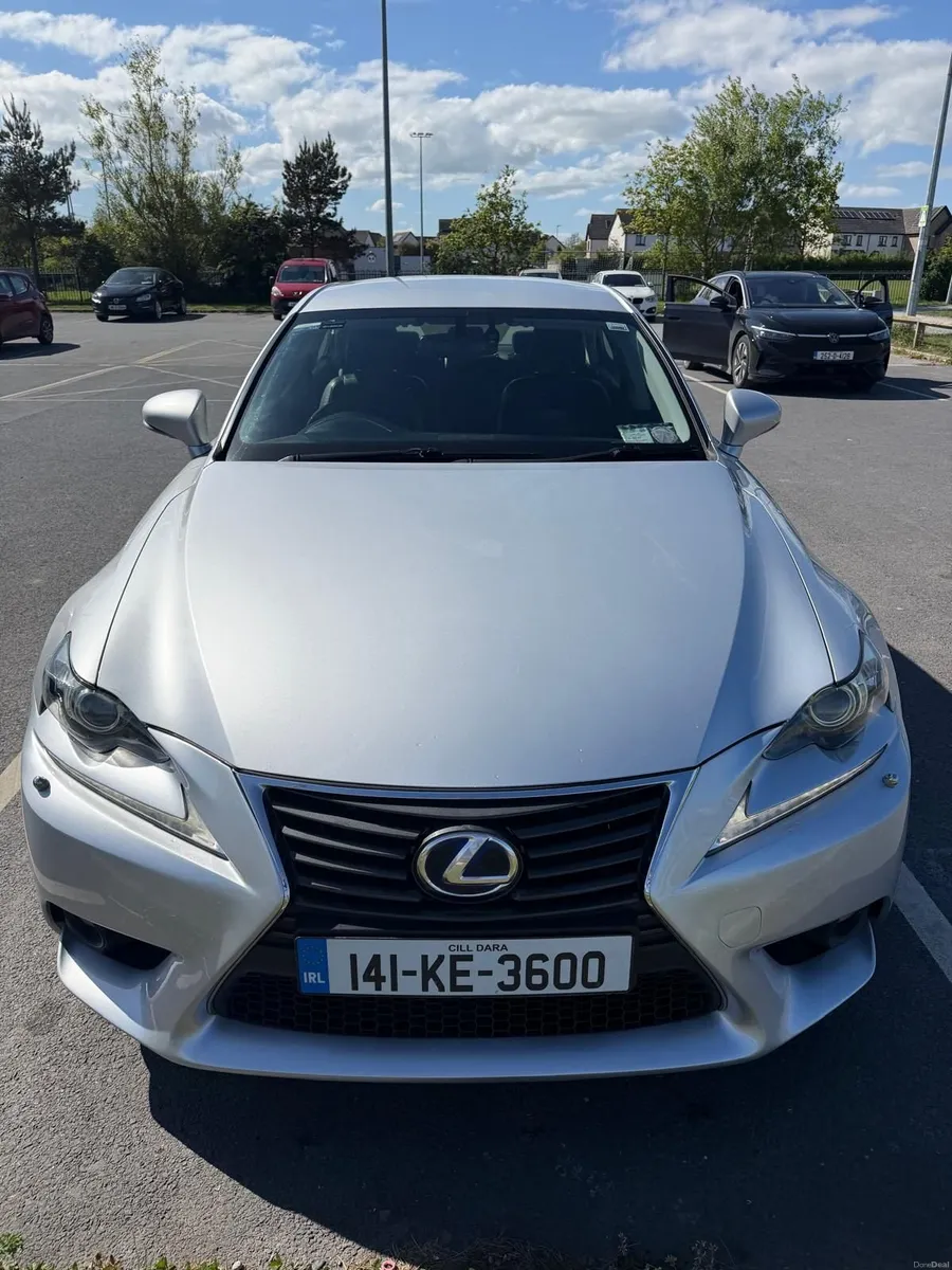 Lexus IS 2014 Luxury - Image 2