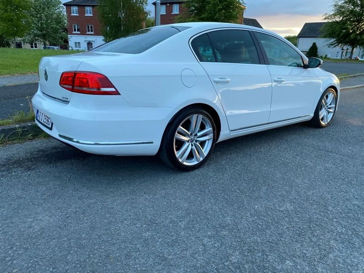 2014 Volkswagen Passat 2.0 TDI 177bhp DSG - Image 4