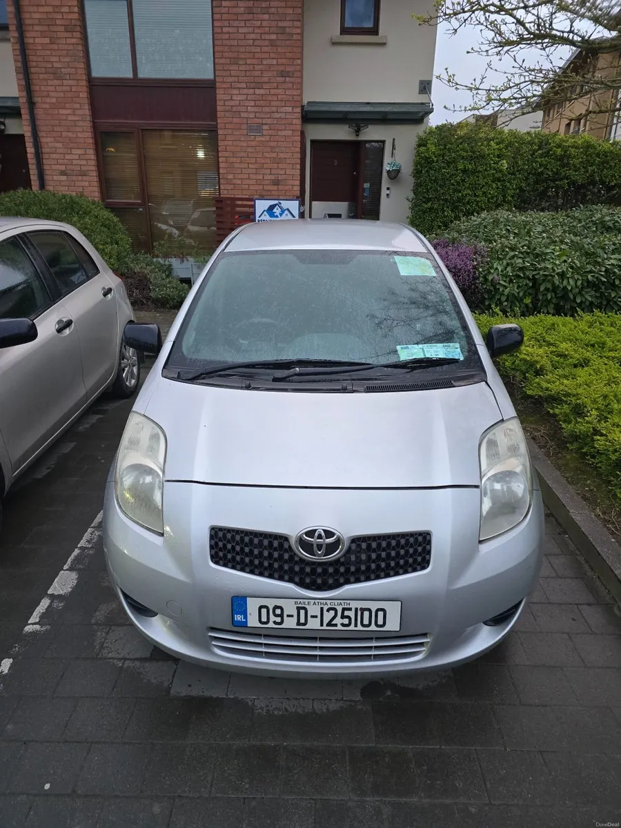 Toyota Yaris 2009 - Image 2