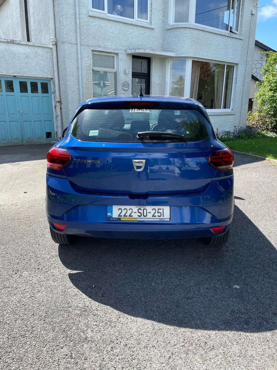 Car - Image 3
