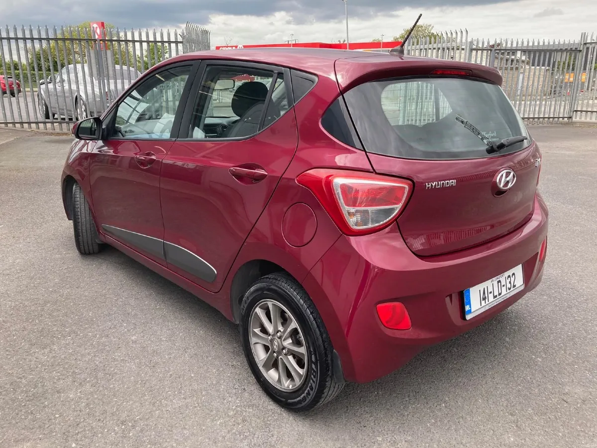 Hyundai i10 Deluxe 5 Door Hatchback - Image 3