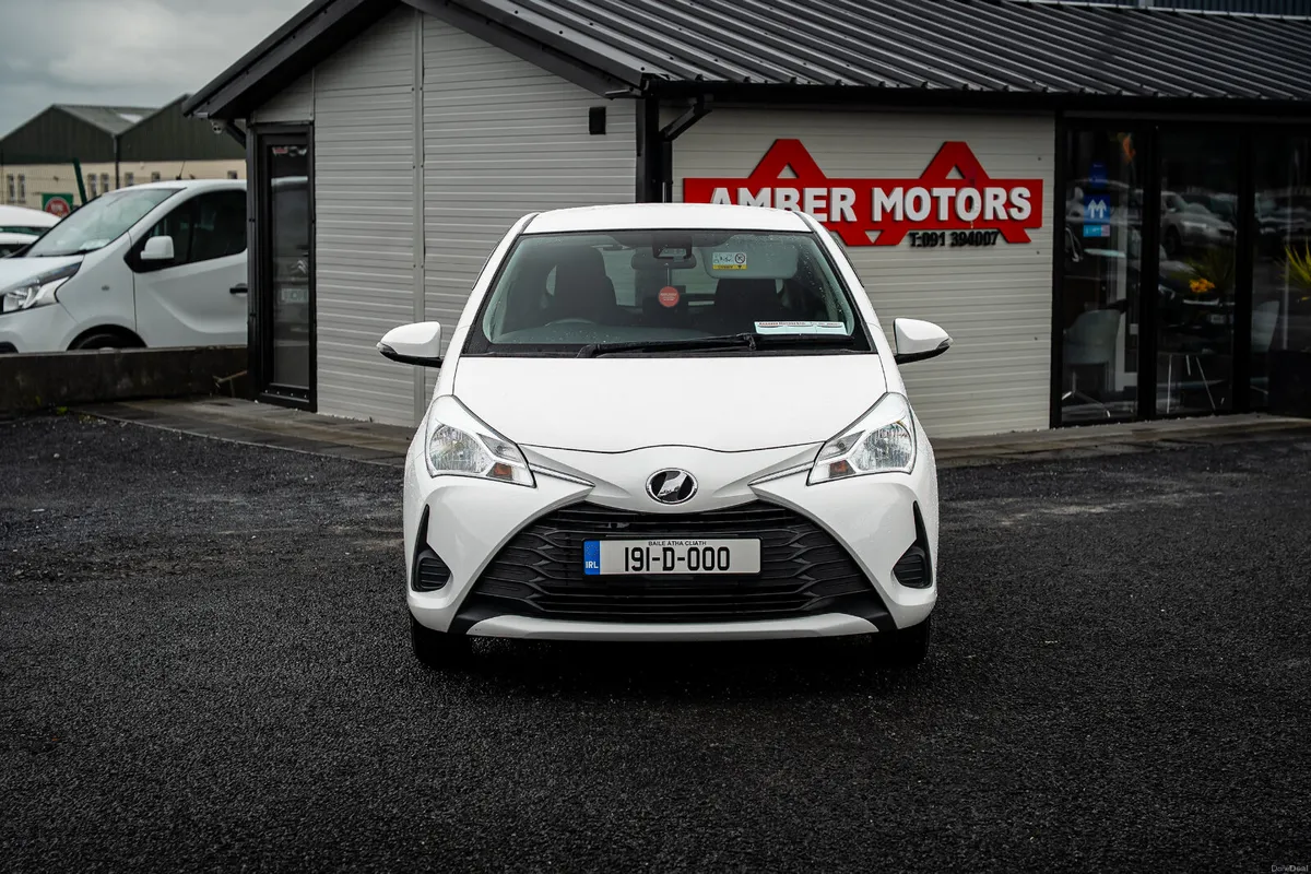 2019 TOYOTA YARIS VITZ PETROL AUTO - Image 4