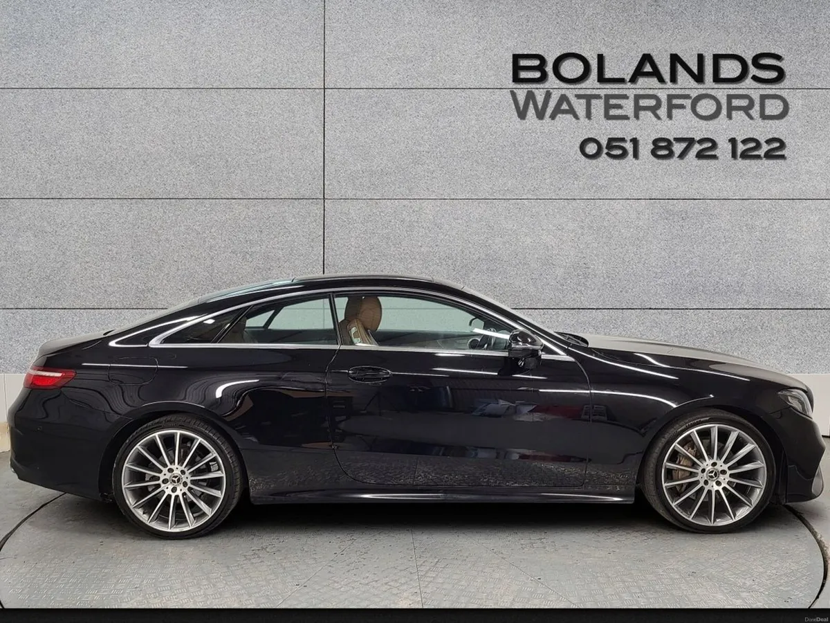 Mercedes-Benz E-Class 220d - Image 4