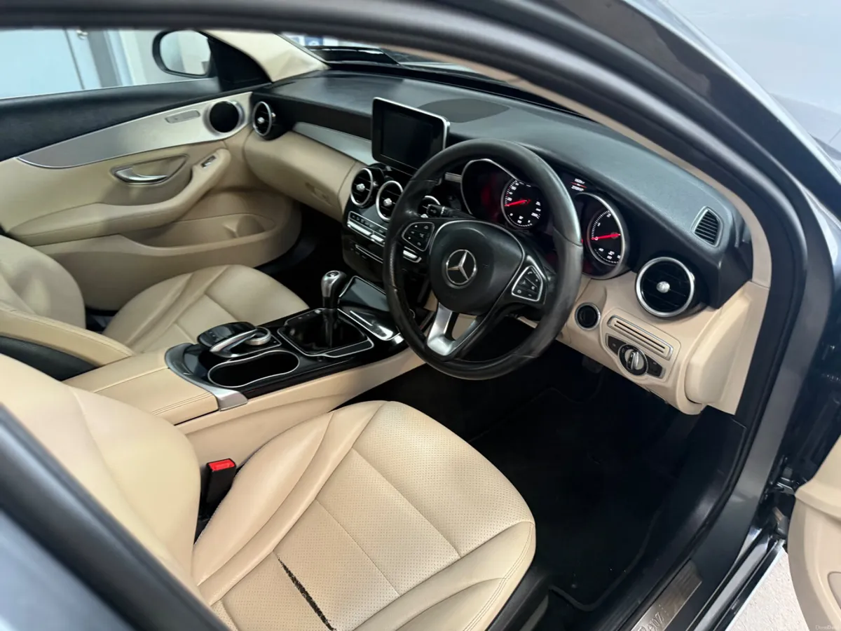 Mercedes-Benz C-Class 2018 C220D. AVANTGARDE - Image 4