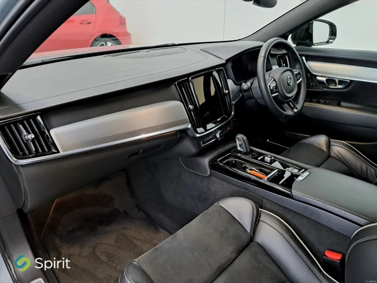Volvo S90 R-Design T8 PHEV T8 AWD 390HP*Call Andre - Image 4