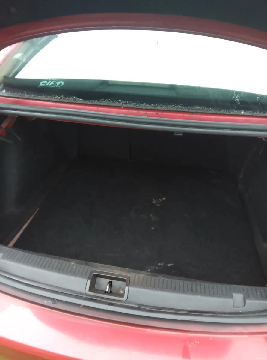 Renault Fluence 2011 - Image 4
