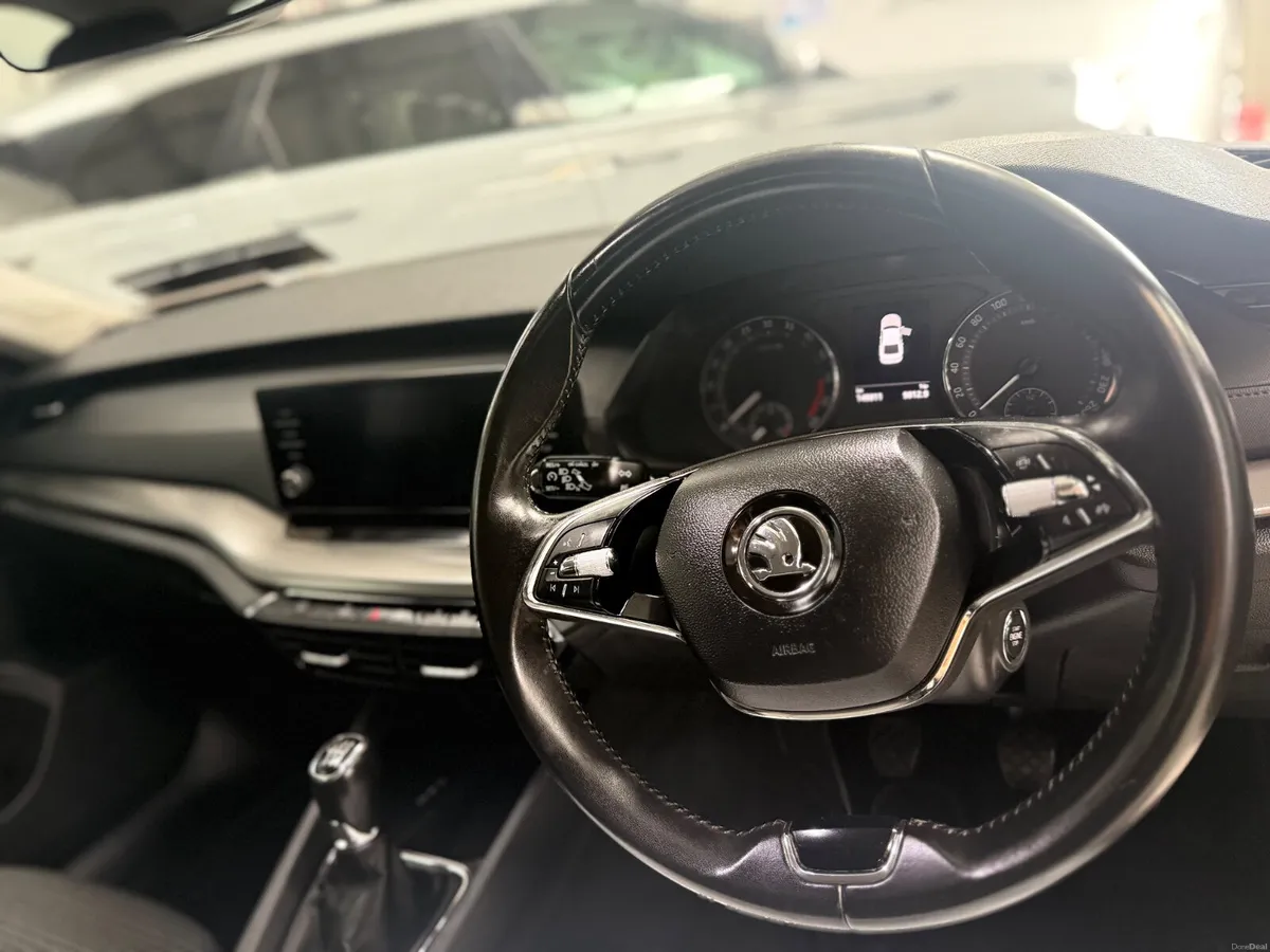 Skoda Octavia 2023    2.0TDI  AMBITION - Image 3