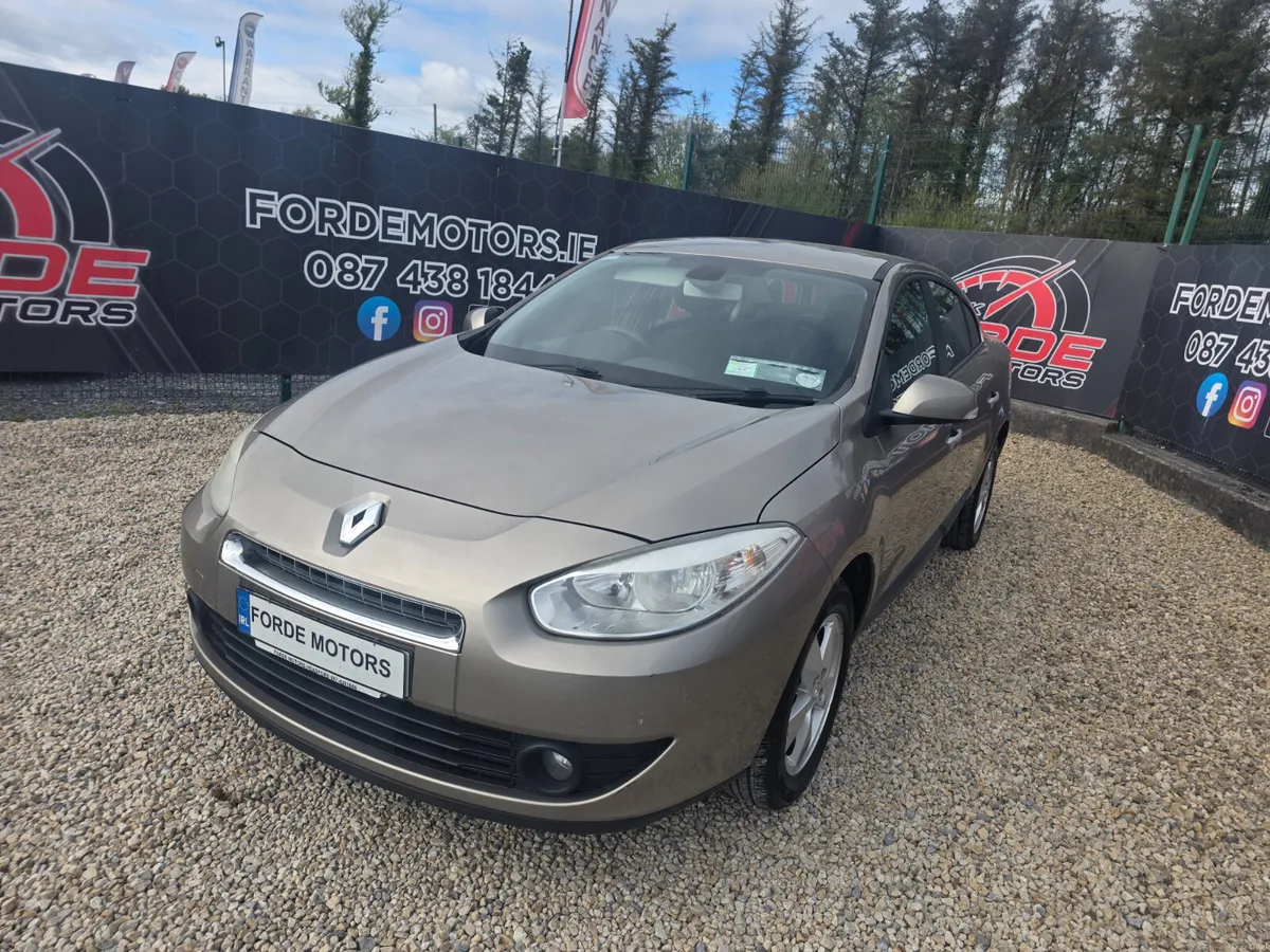 Renault Fluence 2011 - Image 2