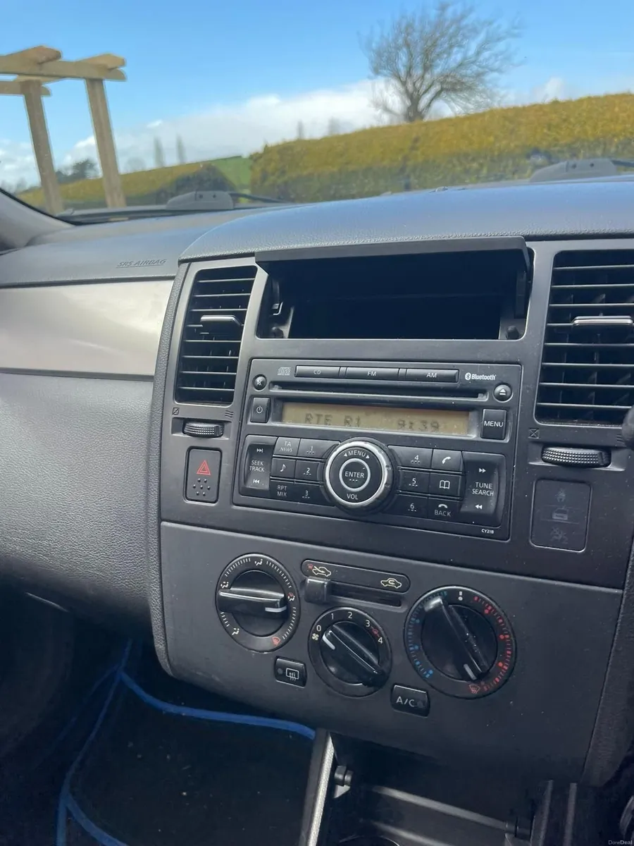 Nissan Tiida 2011 - Image 3
