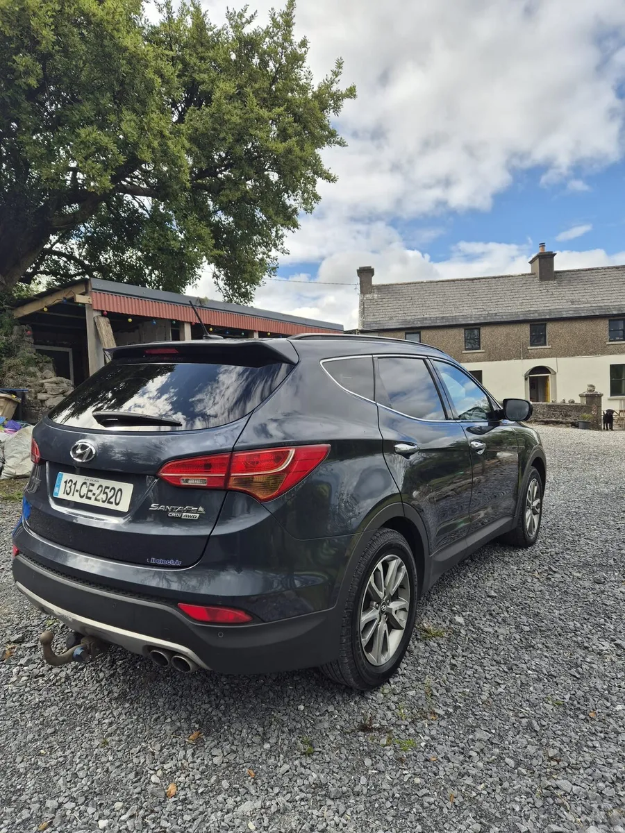 Hyundai Santa Fe. Executive Model. - Image 4