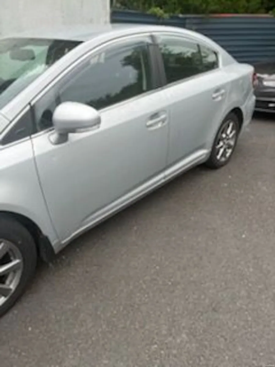 Toyota Avensis 2012 - Image 3