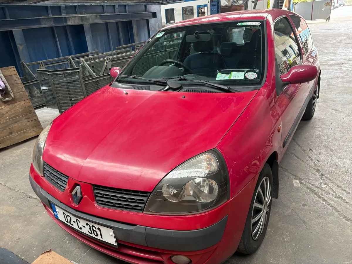 Renault Clio 2002 - Image 1