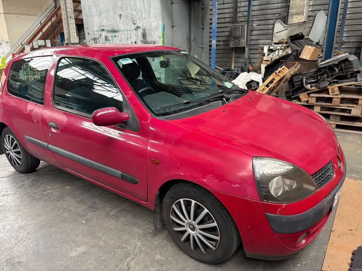 Renault Clio 2002 - Image 2
