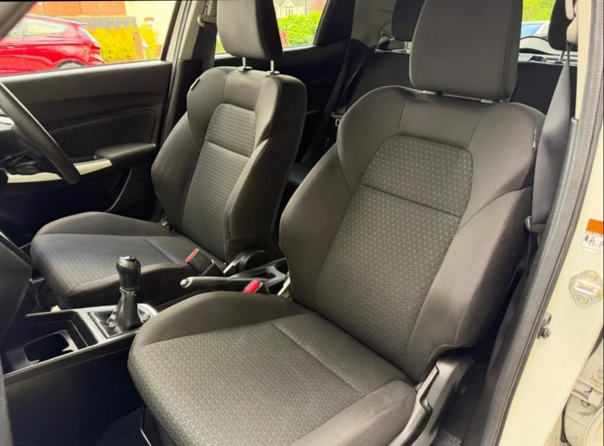 211 Suzuki Swift 1.2 Hybrid - Image 3