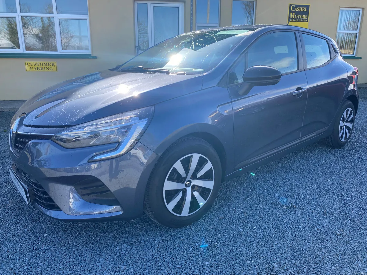 222 Clio Evolution in stunning Titanium Grey Met - Image 4