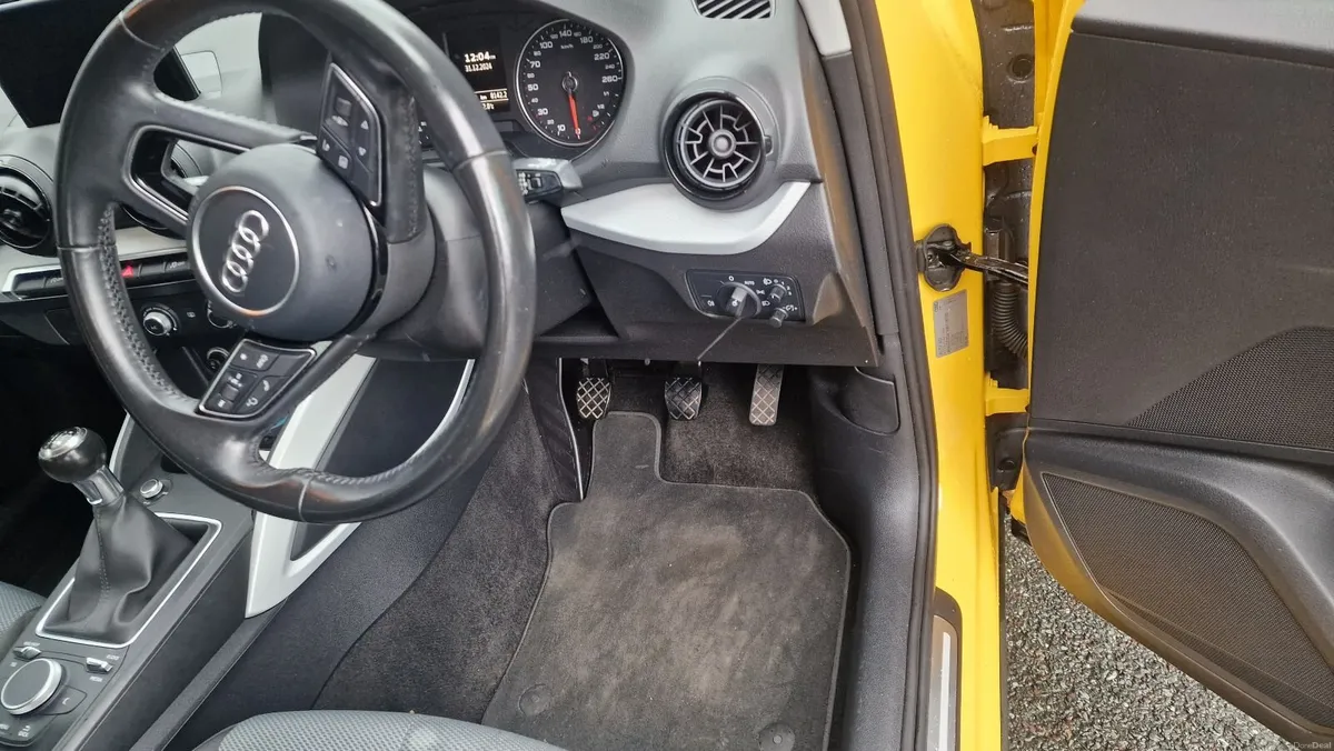 Audi Q2 2017 - Image 5