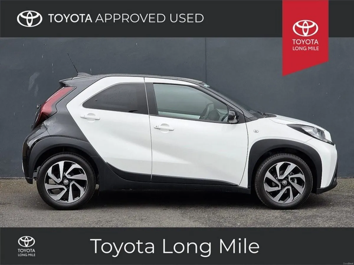 Toyota Aygo X 1.0 Auto Design 5dr - Image 4