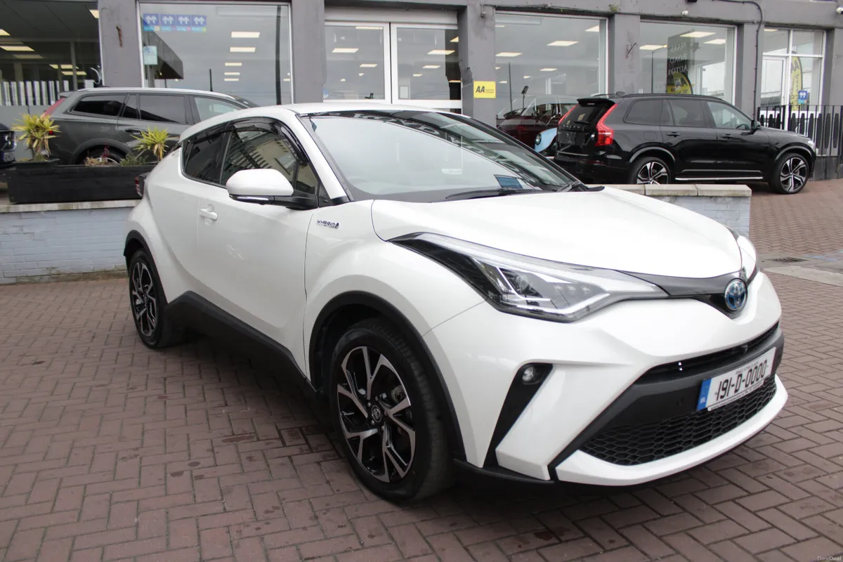1.8 SELF CHARGING HYBRID SPORT AUTOMATIC // STUNNI - Image 1