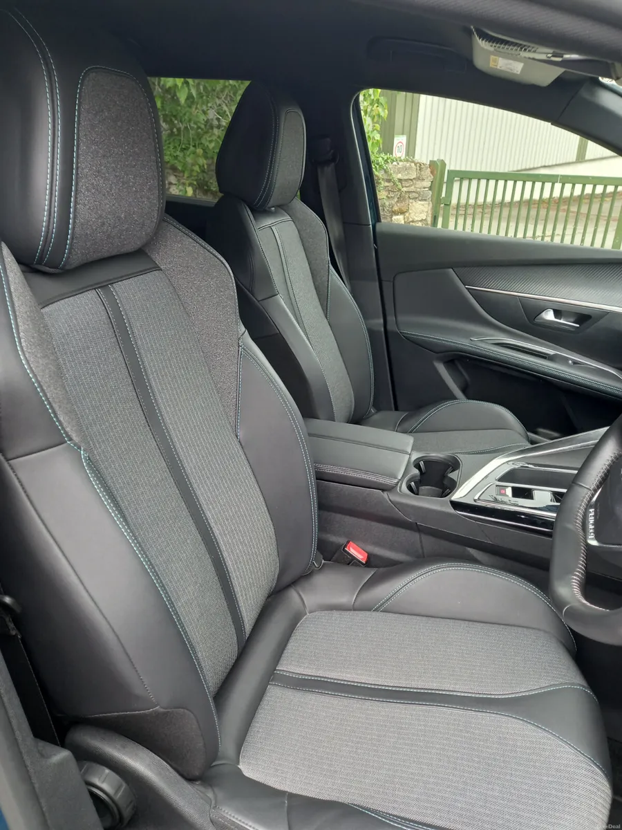 2024 Peugeot 5008 1.2 Petrol Hybrid - Image 3