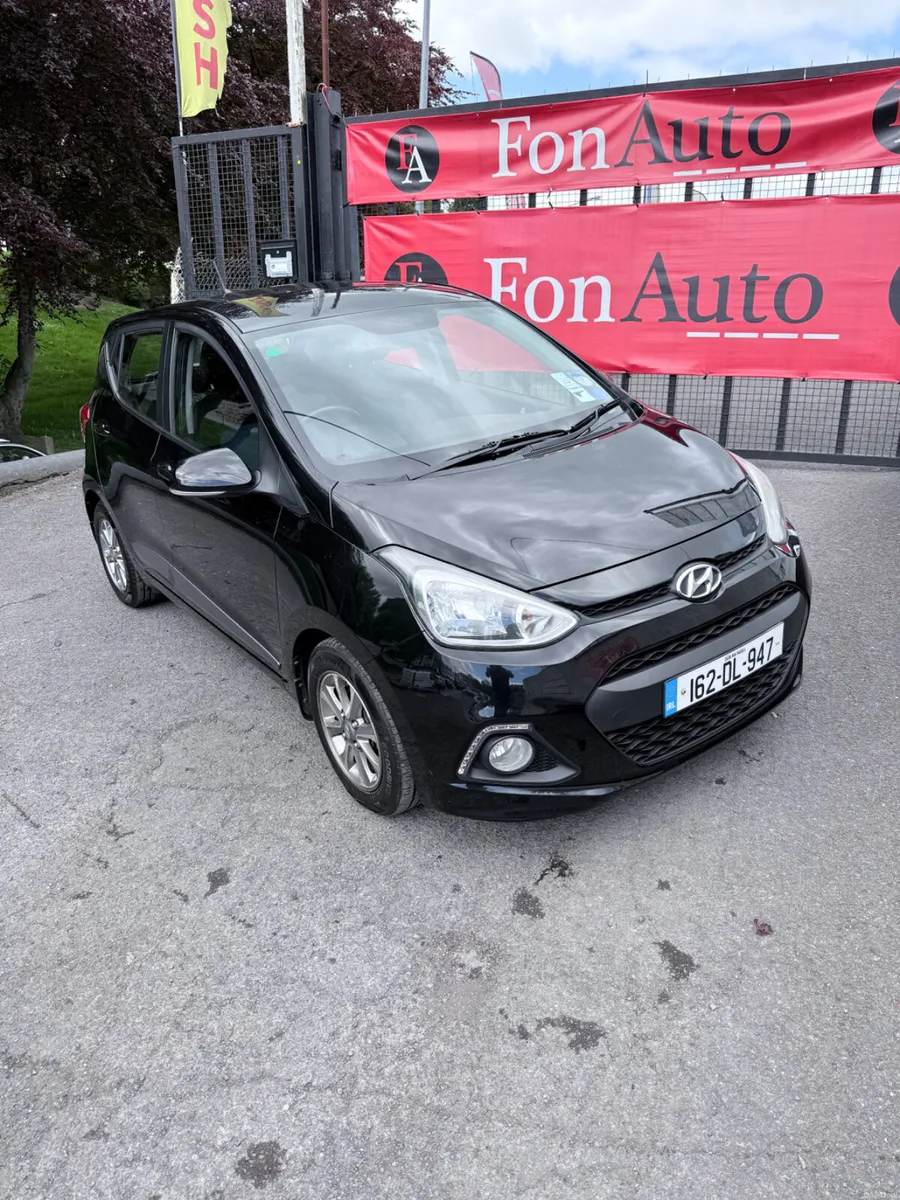 Hyundai i10 1.0 Petrol Low Kms TAX & NCT - Image 2
