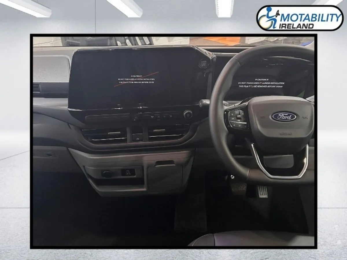 Ford Tourneo Custom PHEV Wheelchair Accessible - Image 6