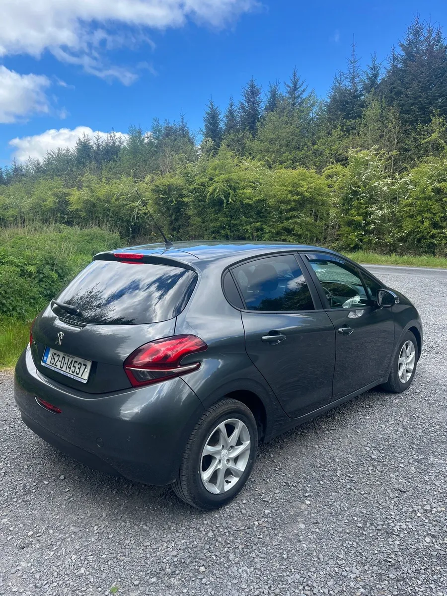 Peugeot 208 - Image 3