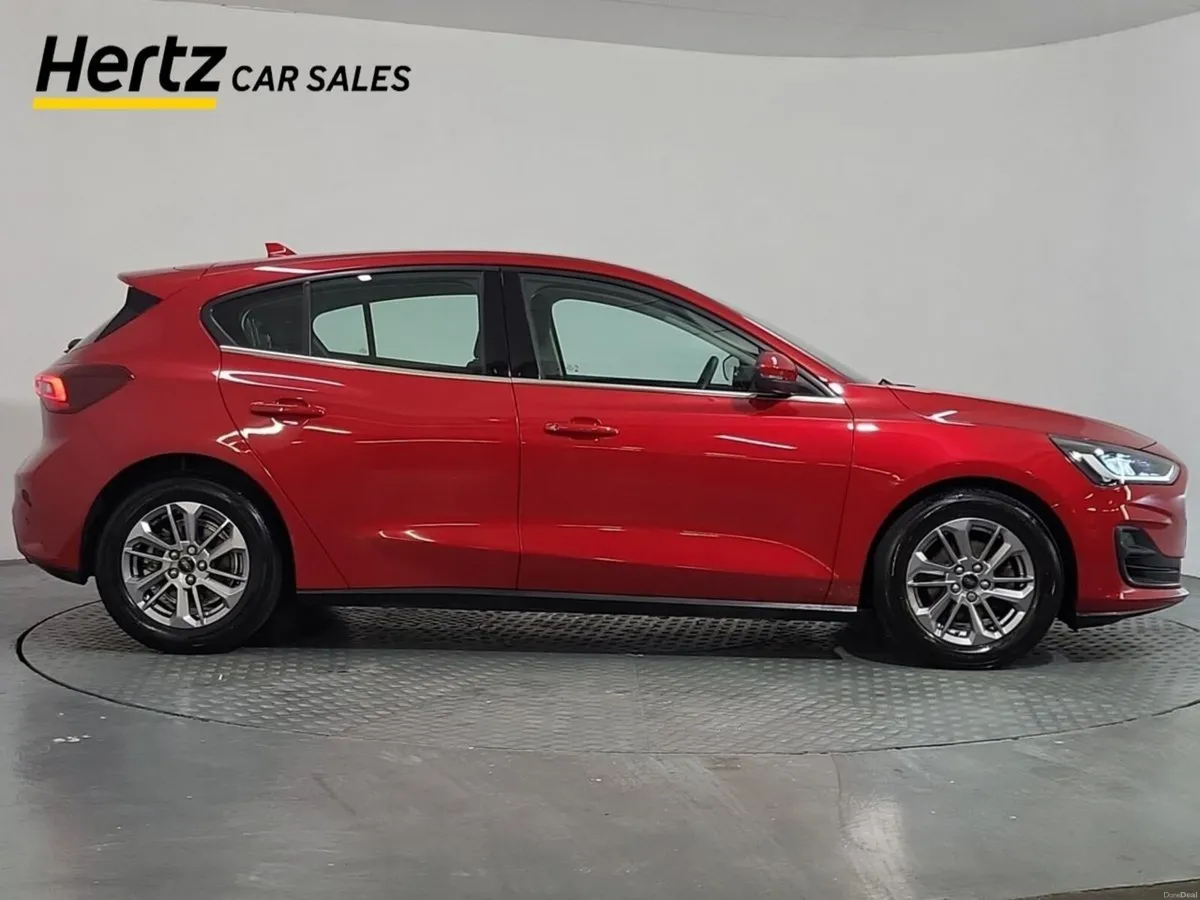 Ford Focus TITANIUM Petrol Manual - Image 4