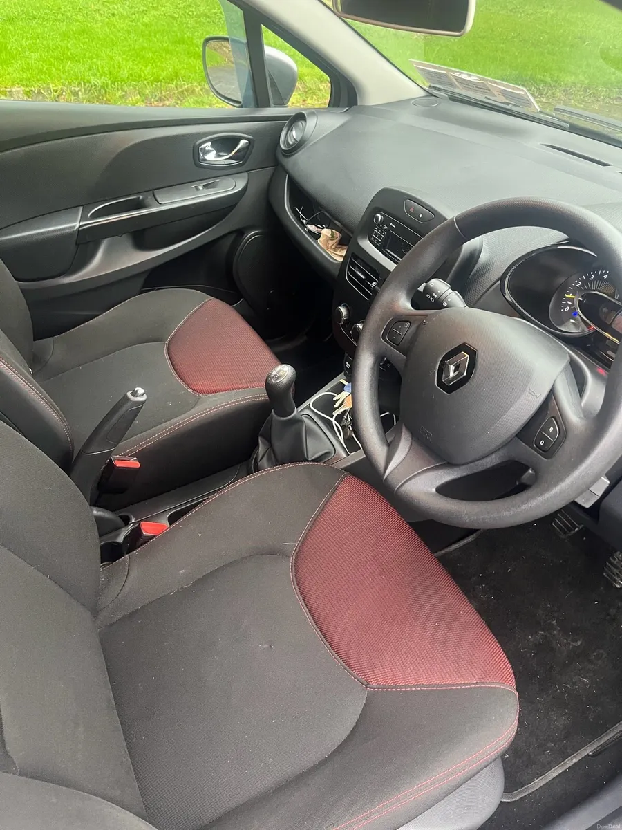 Renault Clio - Image 6