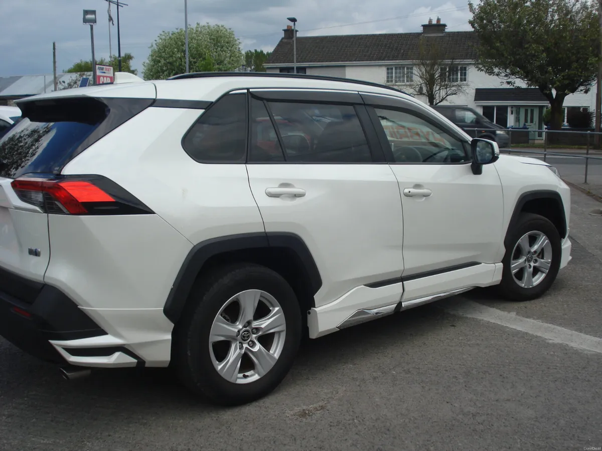 2021 Rav 4 - Image 6