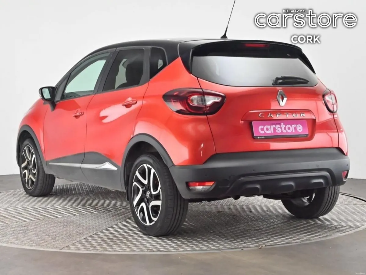 Renault Captur 0.9 TCe 90 ICONIC - Image 3