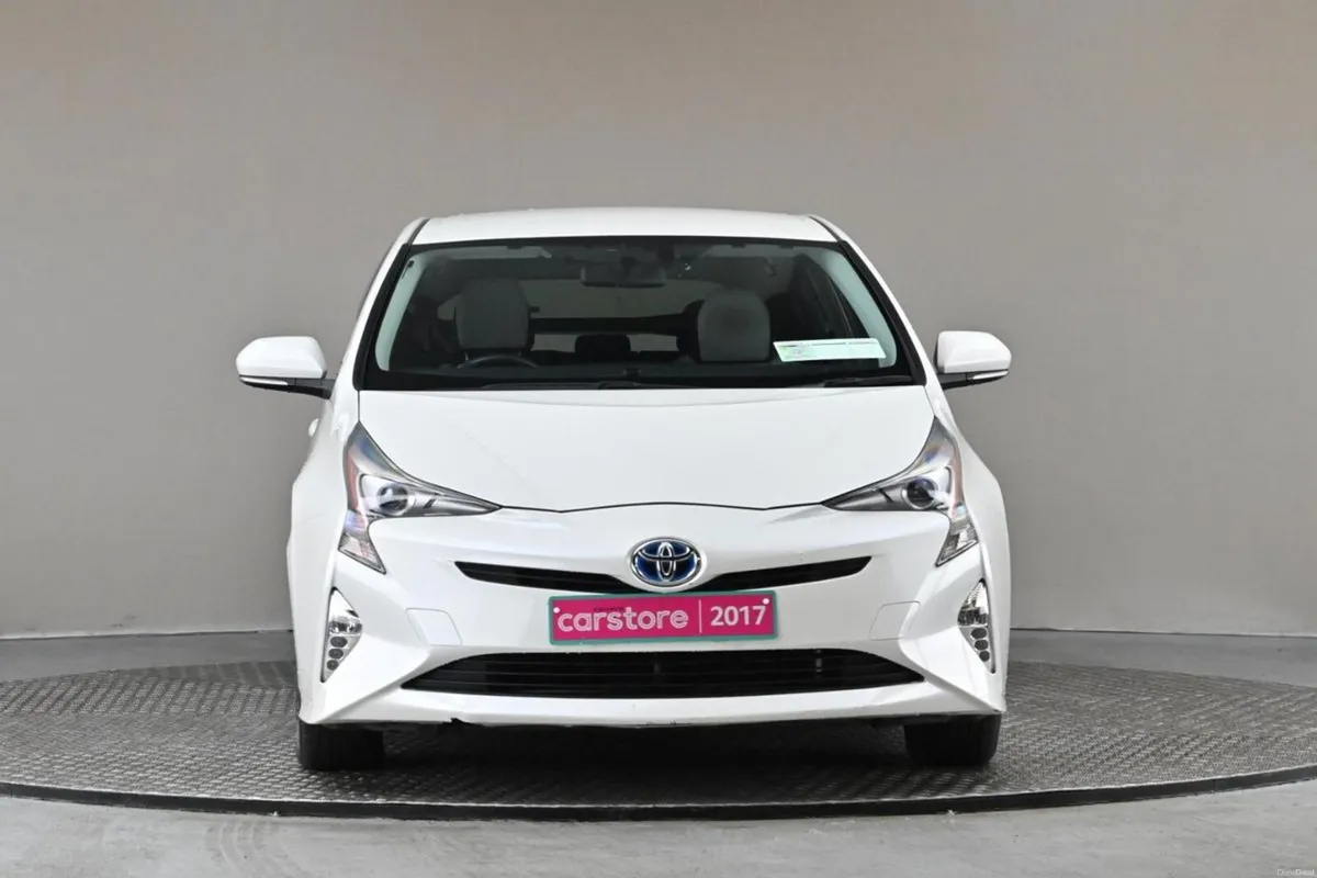 Toyota Prius 1.8 HYBRID **BI-TONE INTERIOR**REVERS - Image 2