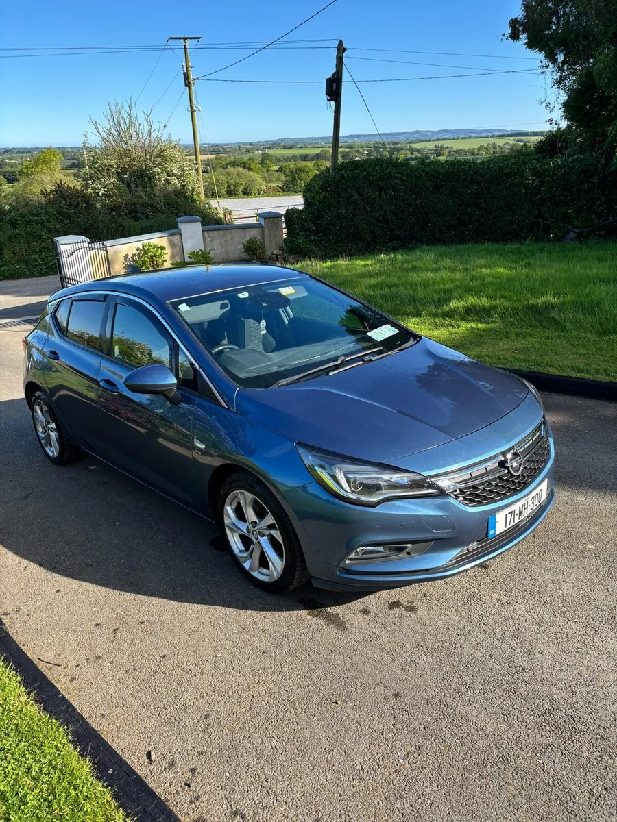 Opel Astra SRI 2017 - Image 1