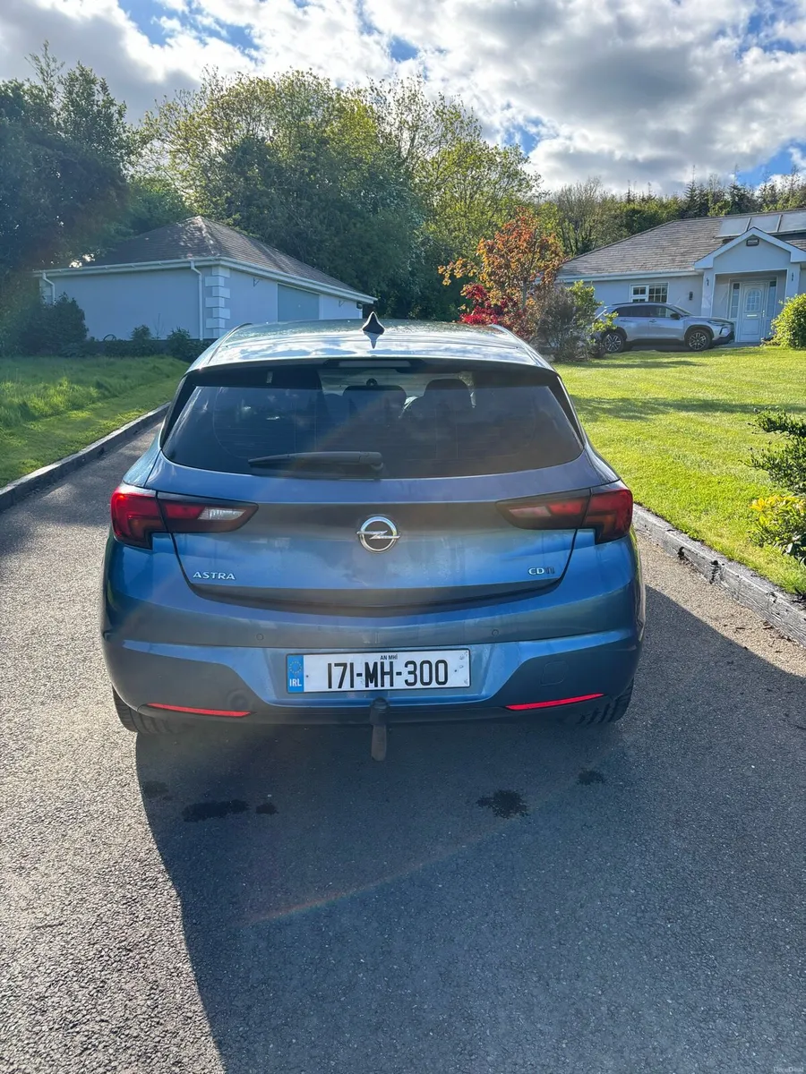 Opel Astra SRI 2017 - Image 4